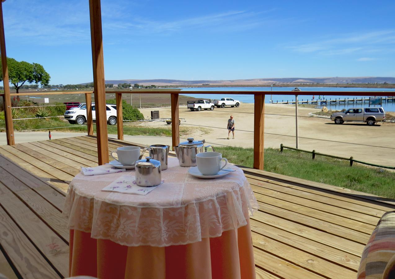 Flaminkevlei Waterfront Hotel Велдриф Екстериор снимка